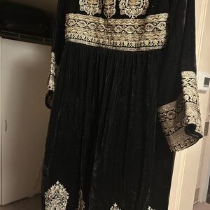 Black and Gold Embroidered velvet Long Sleeve Dress